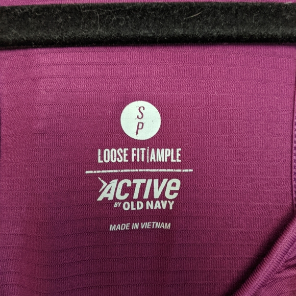 Old Navy Active tank size small - Picture 8 of 8